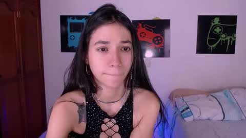 Snapshot of xx_x_mg chatting on 12.05.25 Jacky online show from 12.05.25