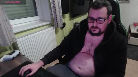 Snapshot of xxevoker chatting on 11.12.25 xxevoker online show from 11.12.25