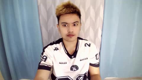 Loyd online show from 11.04.25