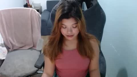 Snapshot of xxhotpinayxx610495 chatting on 02.14.25 Sheyn Coleen online show from 02.14.25