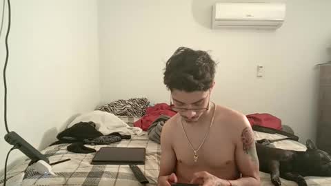 Snapshot of xxjasoneecxx chatting on 02.16.25 XxJasoneecxX online show from 02.16.25