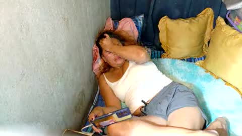 Snapshot of xxloveheart chatting on 11.16.25 xxloveheart online show from 11.16.25