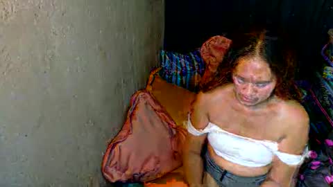 Snapshot of xxloveheart chatting on 11.17.25 xxloveheart online show from 11.17.25