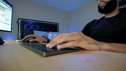 Snapshot of xxlrollingpapers chatting on 09.24.25 xxlrollingpapers online show from 09.24.25