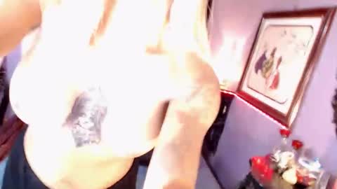 Snapshot of xxqueenofperfectionxx chatting on 01.03.25 urperfection kelly online show from 01.03.25