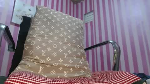 xxrowenatastycockforyouxx online show from 11.19.25