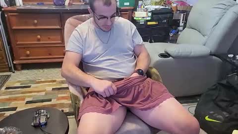 Snapshot of xxscubastevexxx chatting on 12.18.25 xxScubaStevexx online show from 12.18.25