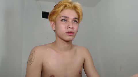 Snapshot of xxsebastian18 chatting on 12.12.24 seb online show from 12.12.24