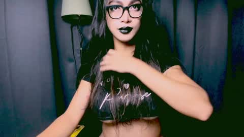 Lara online show from 12.03.24