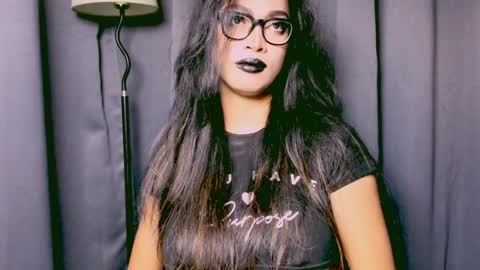 Lara online show from 12.03.24
