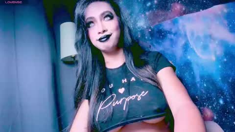 Lara online show from 02.27.25