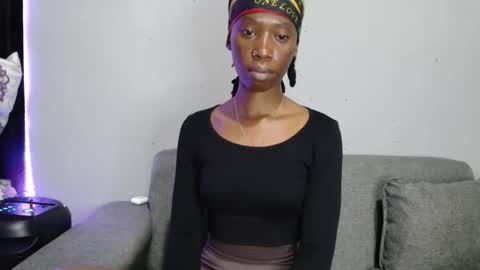 xxsexytalia28 online show from 10.23.25