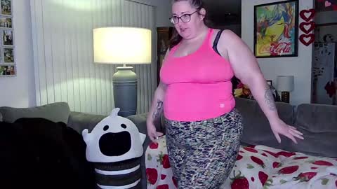 Snapshot of xxstrawberryjanexx chatting on 01.22.25 Strawberry Jane online show from 01.22.25