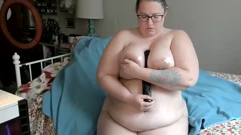 Snapshot of xxstrawberryjanexx chatting on 03.11.25 Strawberry Jane online show from 03.11.25