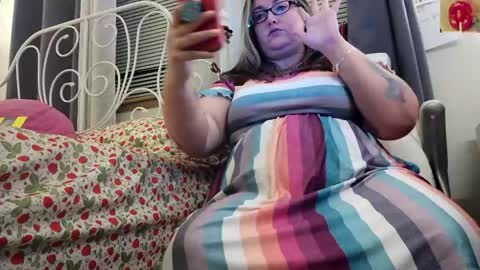 Strawberry Jane online show from 05.01.26