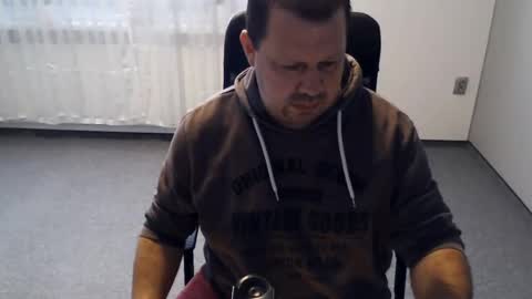 Snapshot of xxstrikerxx chatting on 12.02.24 Eddi online show from 12.02.24