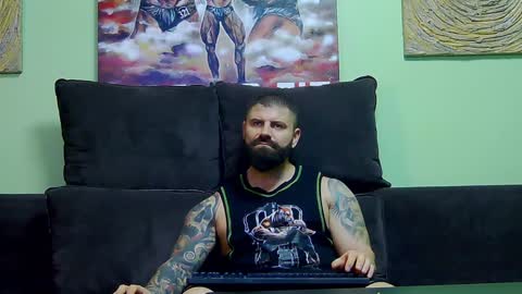 Snapshot of xxtreamleonard chatting on 12.10.24 Xtream Leonard online show from 12.10.24