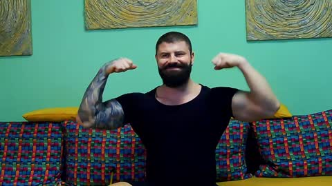 Snapshot of xxtreamleonard chatting on 02.08.25 Xtream Leonard online show from 02.08.25