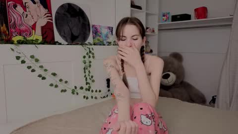 Snapshot of xxx_hotbae_xxx chatting on 02.10.26 Eva online show from 02.10.26