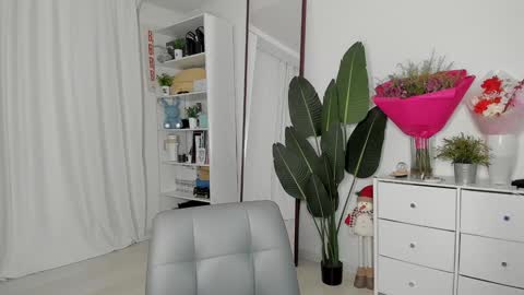 Snapshot of xxx_leila chatting on 12.02.24 xxx_leila online show from 12.02.24