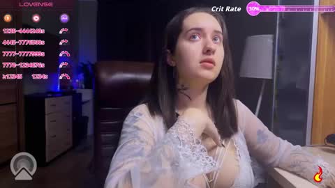 Snapshot of xxx_sandra_diamond chatting on 11.18.25 Eve online show from 11.18.25