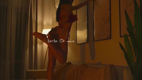 Molly online show from 11.05.25