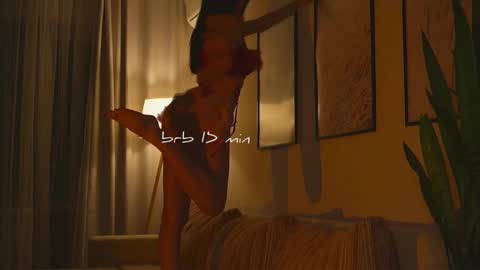 Snapshot of xxx_sunset chatting on 02.18.26 Molly online show from 02.18.26