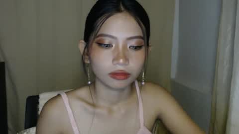 Snapshot of xxxforyouonlyxxx chatting on 11.13.25 inday pinay online show from 11.13.25