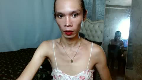 Snapshot of xxxfuckgirlyumsxxx chatting on 12.06.24 Your Princess Yums online show from 12.06.24