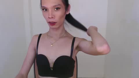 Snapshot of xxxfuckgirlyumsxxx chatting on 01.23.25 Your Princess Yums online show from 01.23.25