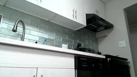 Lola online show from 11.22.25