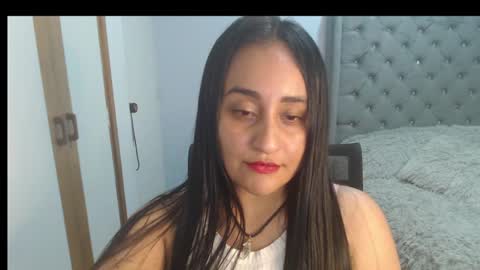 Lunhaa   online show from 03.09.25