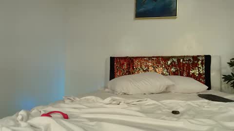 Lil Luna online show from 01.26.25