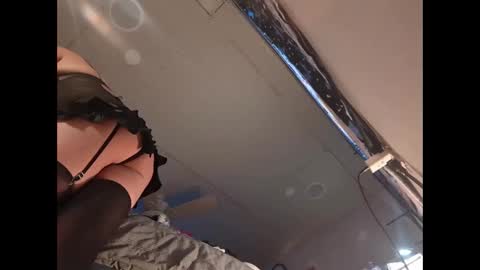 Snapshot of xzbib chatting on 12.09.24 Xzbib online show from 12.09.24