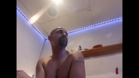 Snapshot of xzbib chatting on 12.22.24 Xzbib online show from 12.22.24