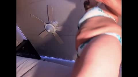 Snapshot of xzbib chatting on 01.02.25 Xzbib online show from 01.02.25