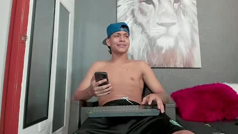 Sr. Y0ung Master online show from 01.09.25