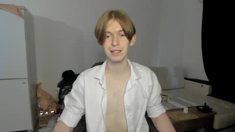 Snapshot of y0ursteve chatting on 05.22.26 y0ursteve online show from 05.22.26
