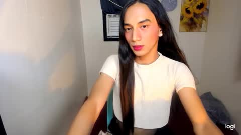Snapshot of y_spicyhotbella chatting on 06.05.26 Bella online show from 06.05.26