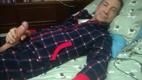 Snapshot of yacht3oy chatting on 12.16.25 yacht3oy online show from 12.16.25