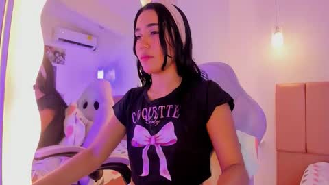 Snapshot of yadrihill_ chatting on 12.02.25 Yadrill online show from 12.02.25