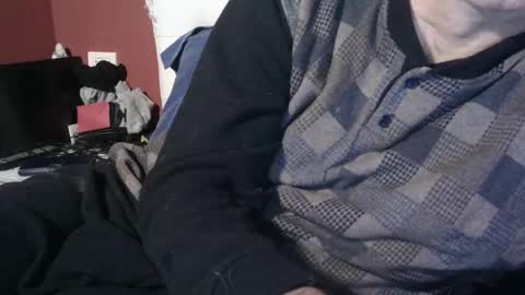 Snapshot of yahe2010 chatting on 03.10.25 grillino online show from 03.10.25