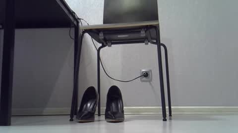 Dina online show from 12.04.25