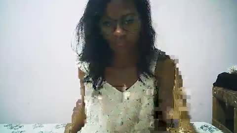 Snapshot of yalane chatting on 11.15.25 yalane online show from 11.15.25