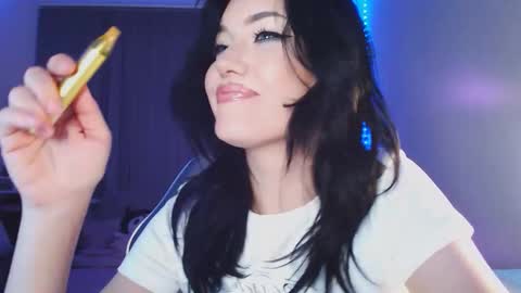 Snapshot of yamilean chatting on 10.03.25 Yami online show from 10.03.25