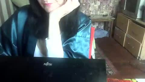 Snapshot of yanafiesta chatting on 10.30.25 yanafiesta online show from 10.30.25