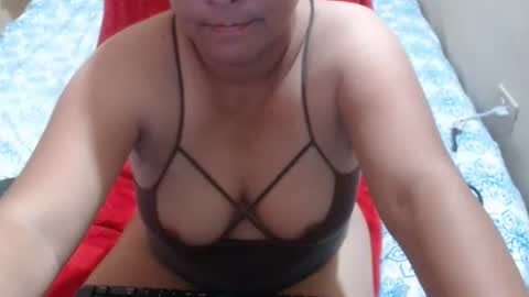 yann40247 online show from 01.11.26