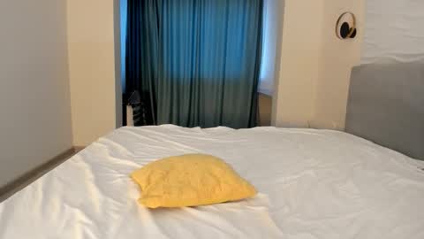 Snapshot of yanyaan chatting on 11.13.25 Yana online show from 11.13.25