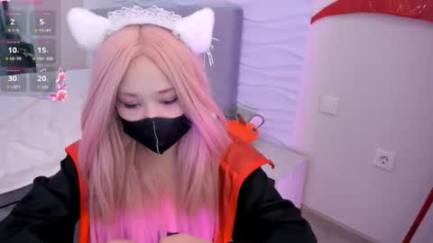 Snapshot of yanyaan chatting on 12.15.25 Yana online show from 12.15.25