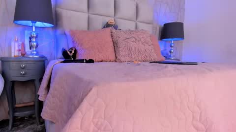 Yara Bliss  online show from 01.31.26